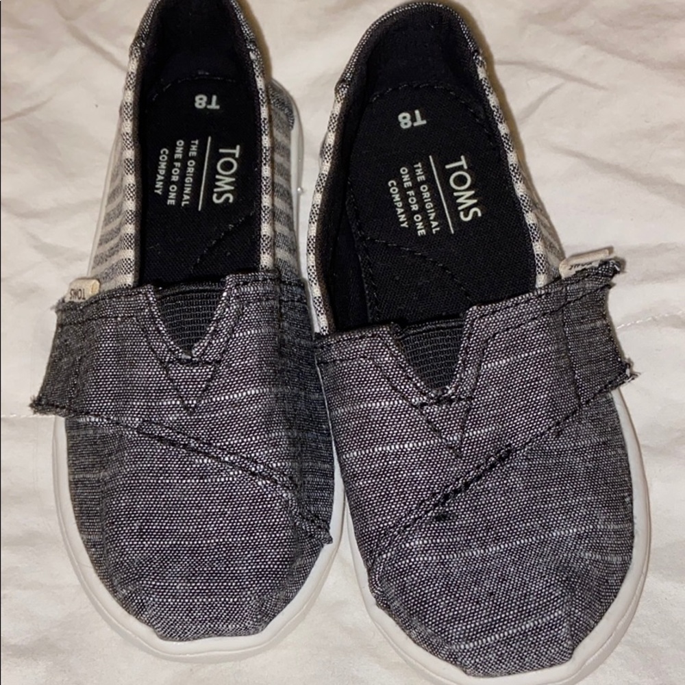 Like new toddler toms